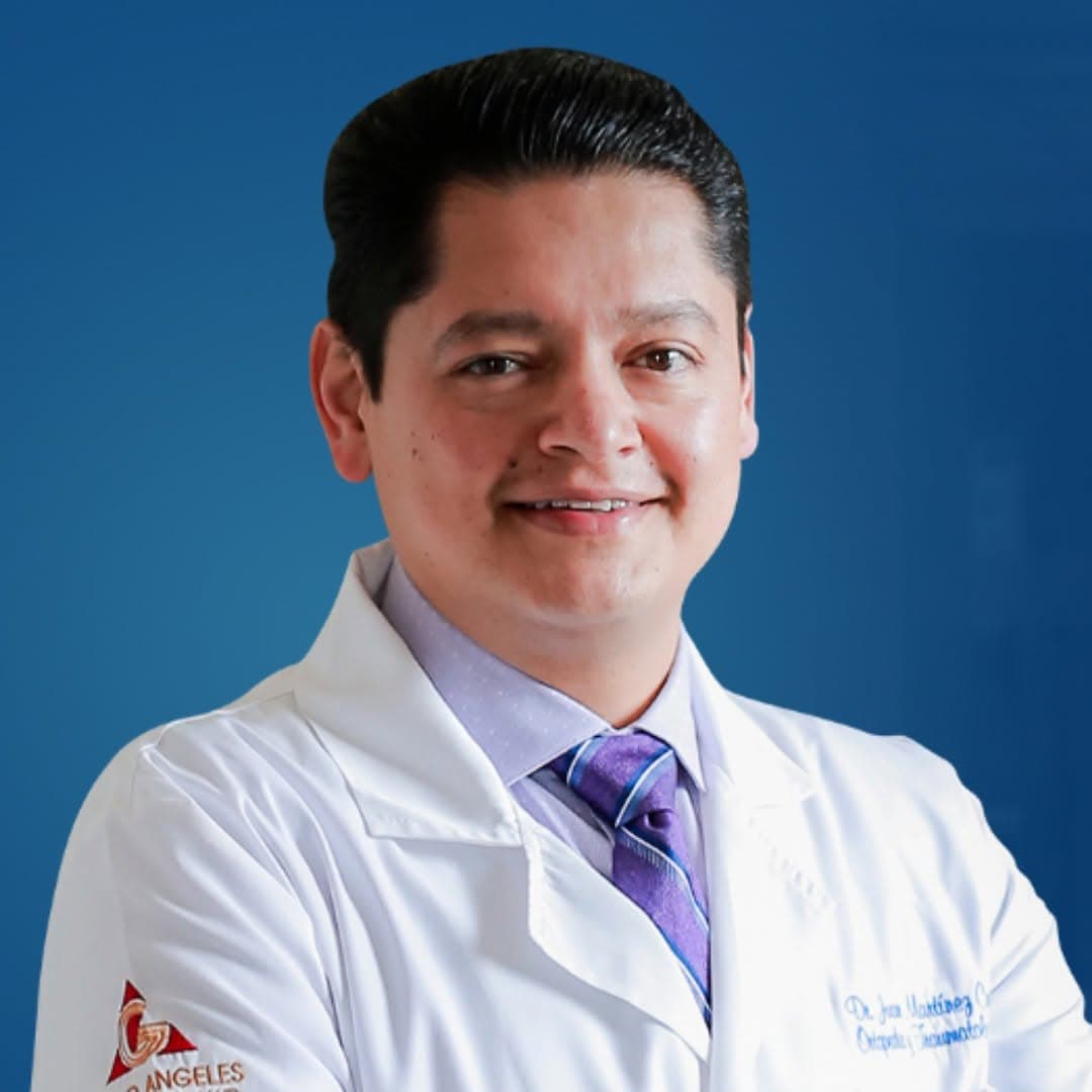 Dr. Juan Martínez Caamaño, cirujano ortopedista