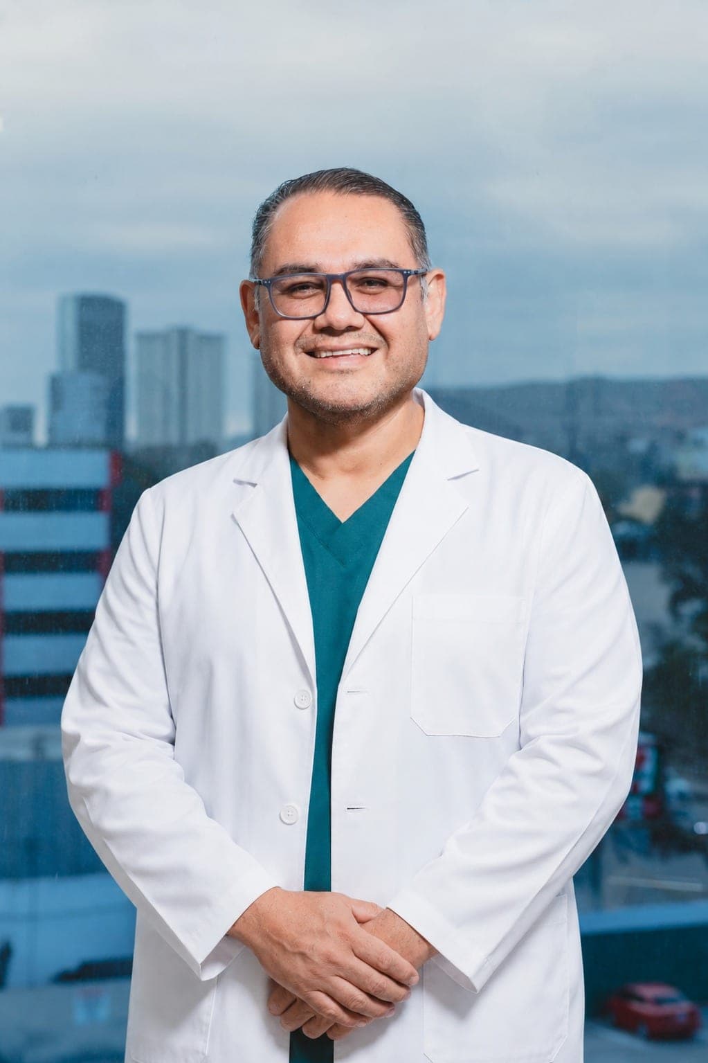 Dr. Juan Rodríguez Cervantes, Neurosurgery · spine surgery support